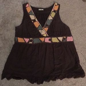 Embroidered design flowy tank
